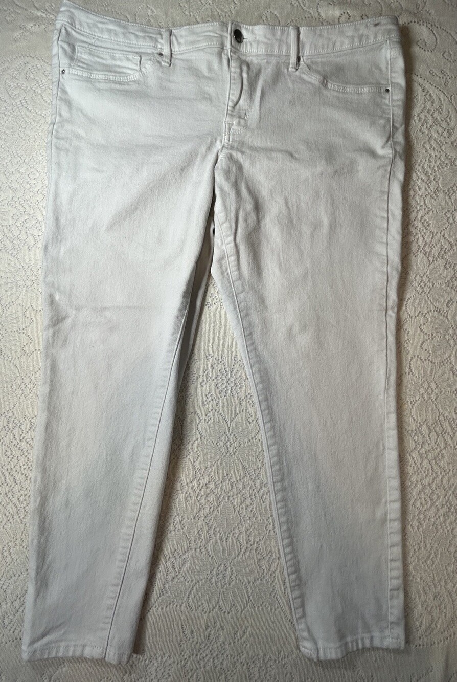 Mossimo Women's Jeggings 18/34 Mid Rise Skinny Stretch White Denim Jeans